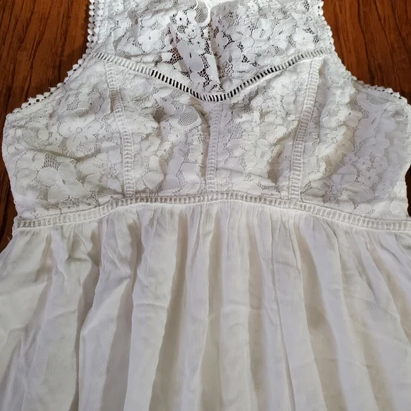 Abercrombie and Fitch white dress - Picture 3 of 6